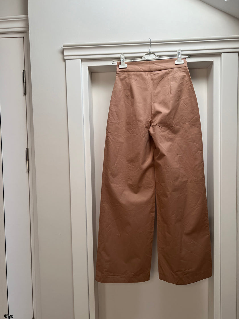 Paça yırtmaçlı kumaş pant