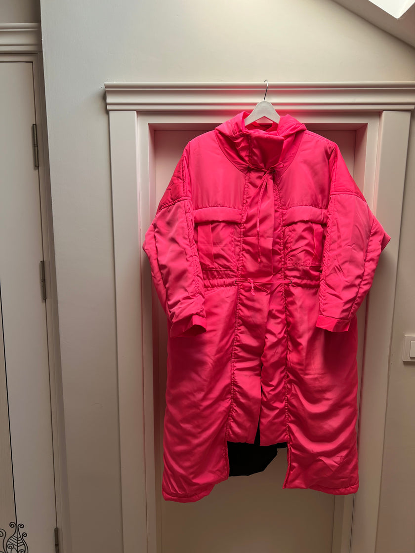 Neon pembe şişme mont