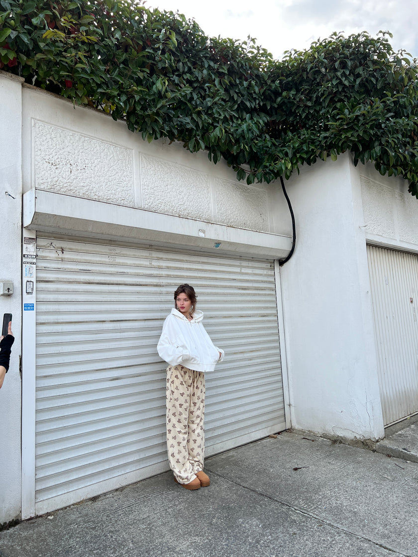 Beyaz Kapüşonlu Ceket