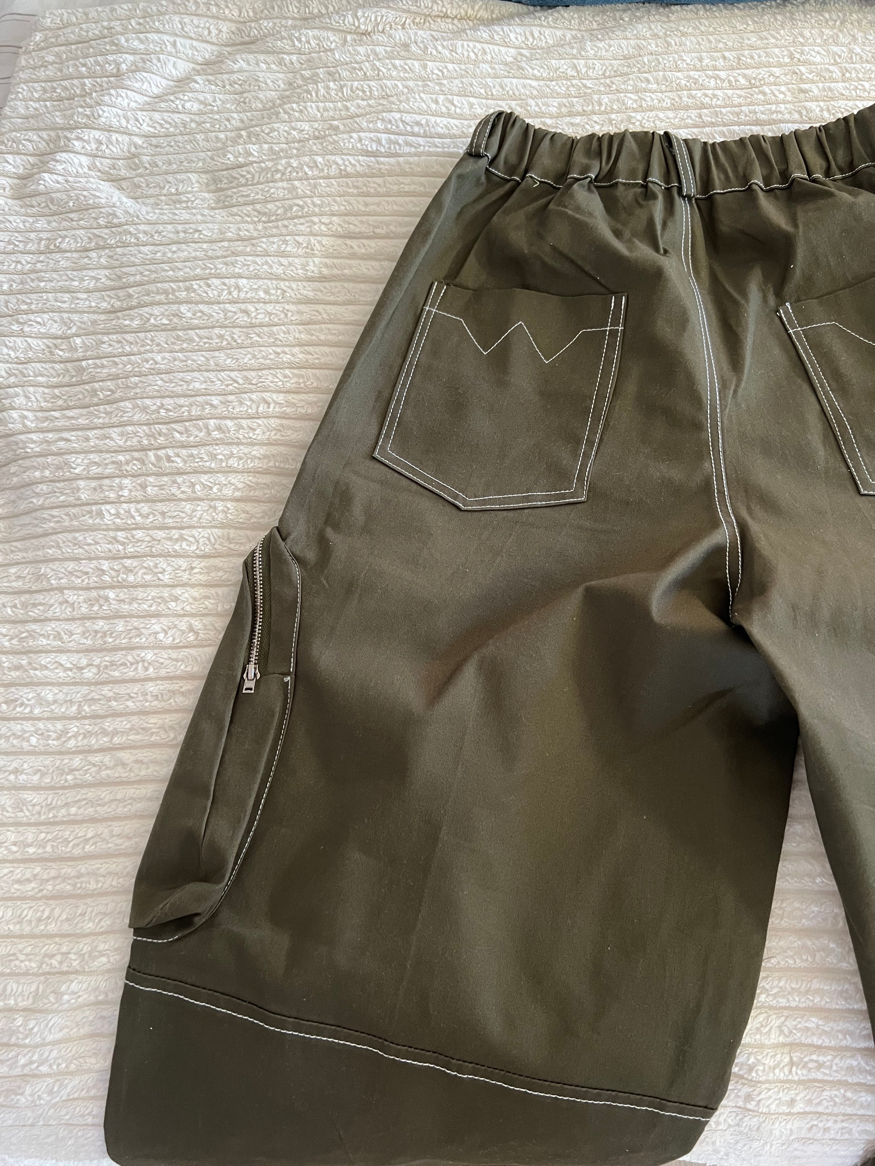 Haki kargo pants