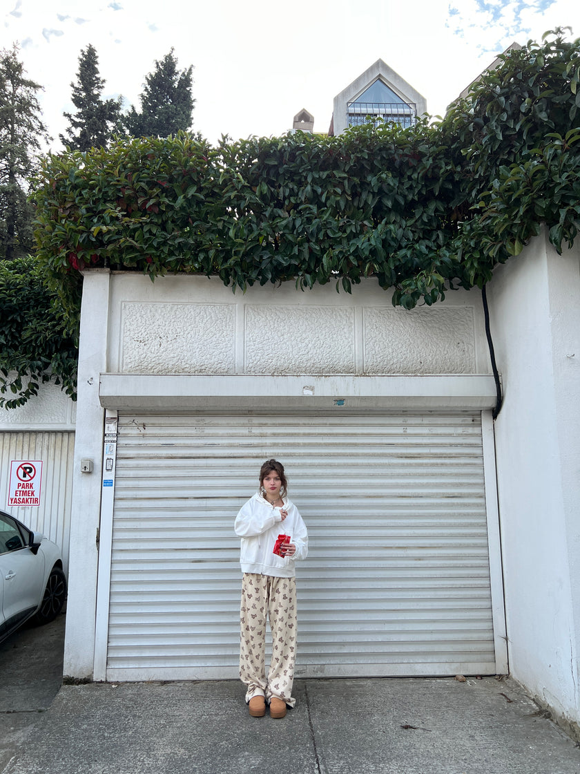 Beyaz Kapüşonlu Ceket