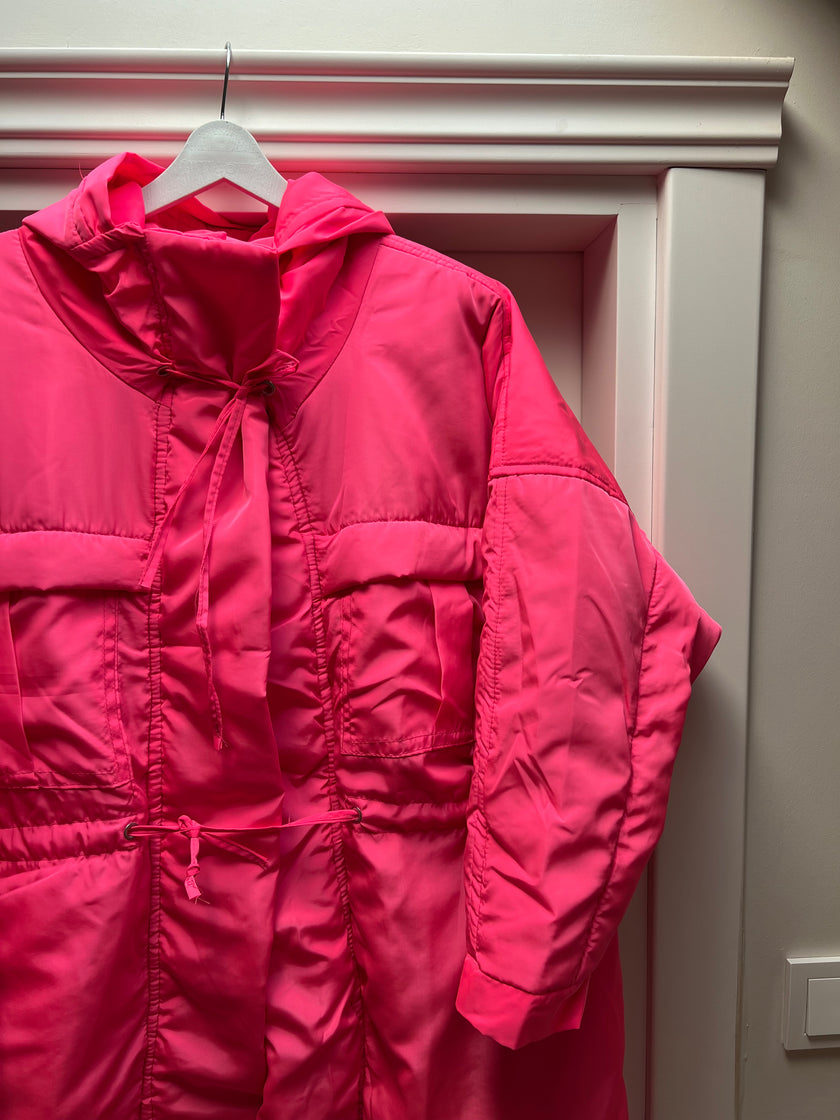 Neon pembe şişme mont