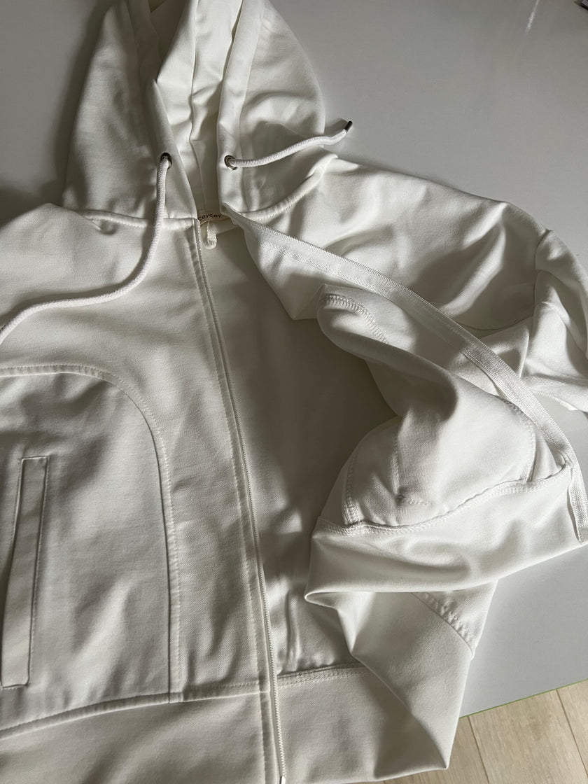 Beyaz Kapüşonlu Ceket