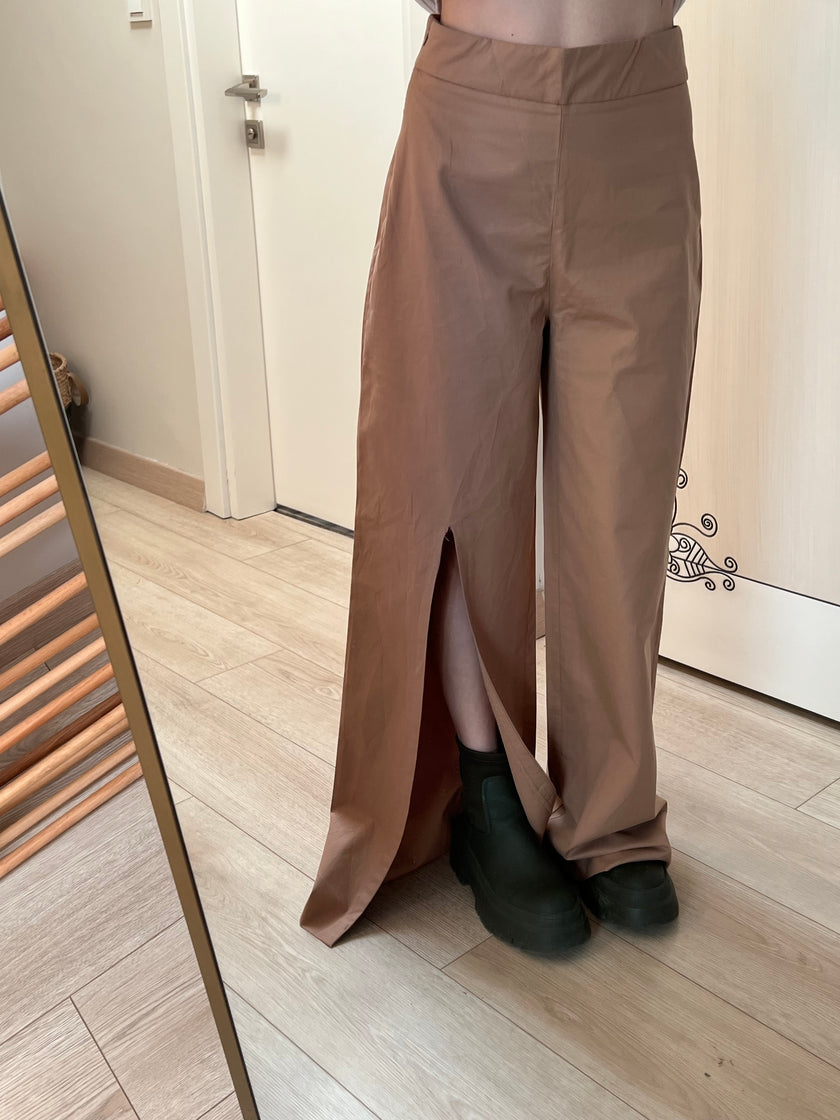 Paça yırtmaçlı kumaş pant