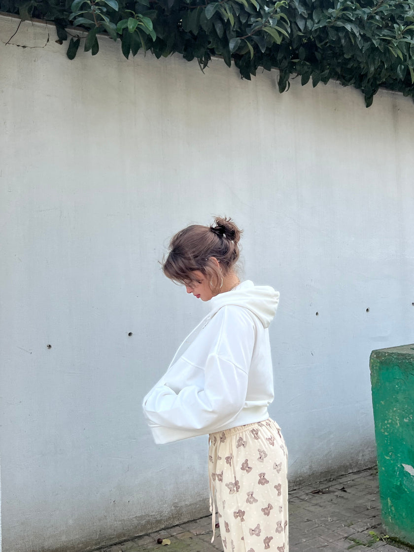 Beyaz Kapüşonlu Ceket