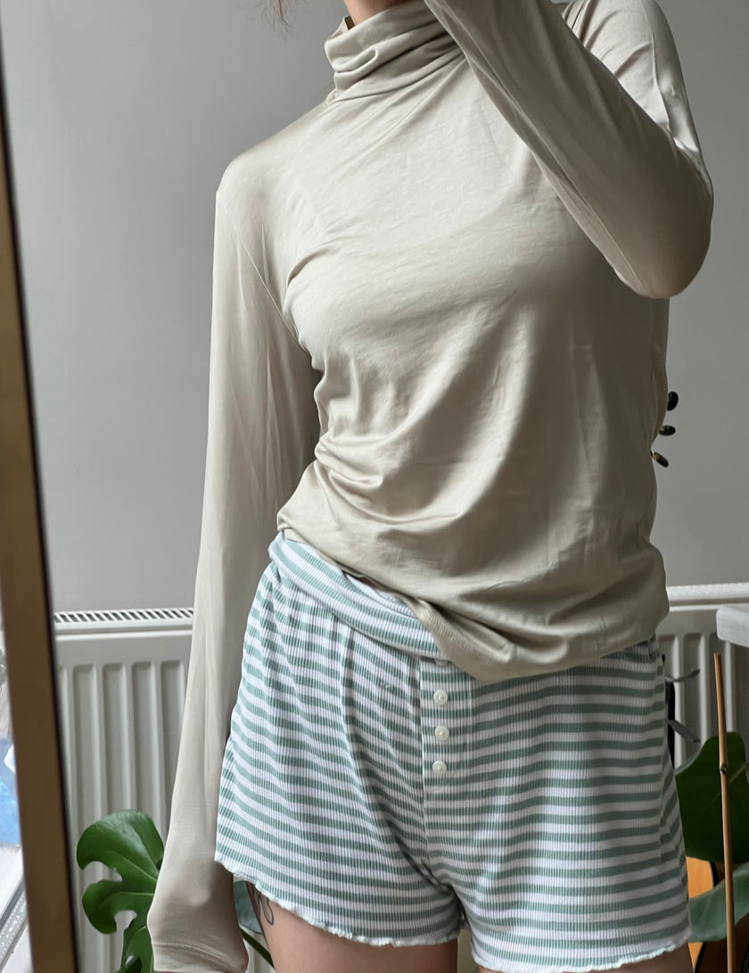 Pamuklu Boğazlı Body